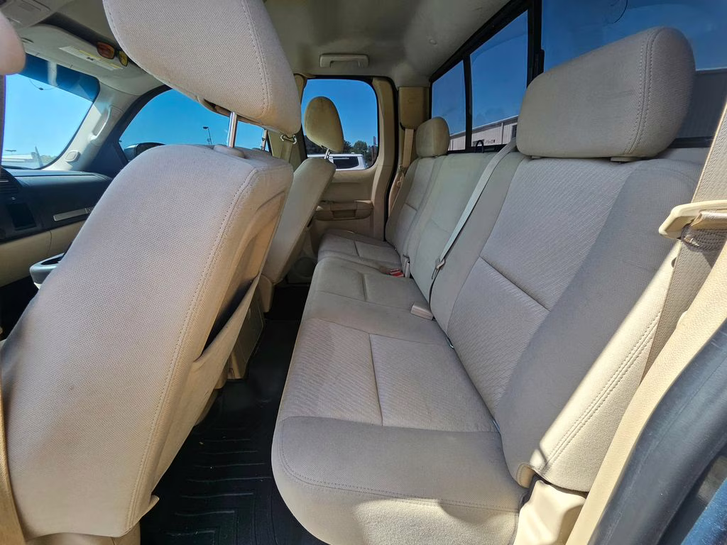 2011 Blue Granite Metallic Chevrolet Silverado 1500 LT RWD Truck