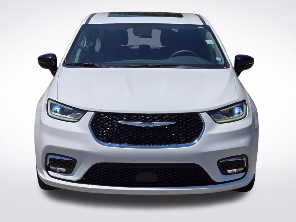 2024 Bright White Clearcoat Chrysler Pacifica Limited FWD Van