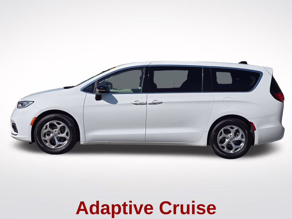 2024 Bright White Clearcoat Chrysler Pacifica Limited FWD Van