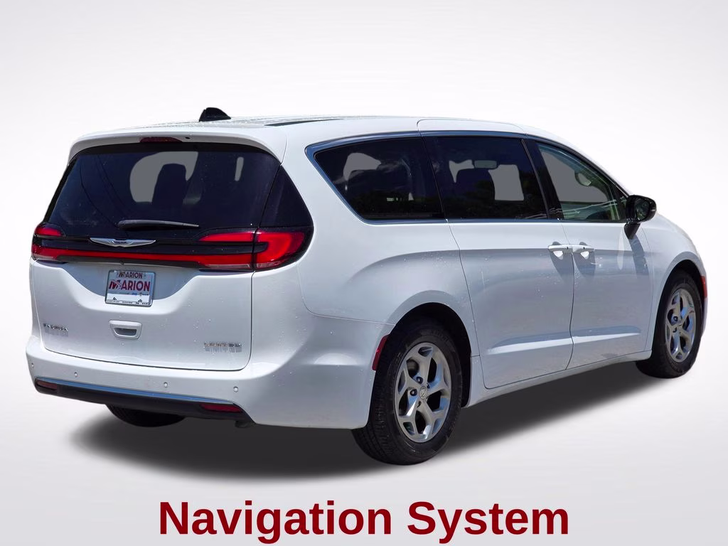 2024 Bright White Clearcoat Chrysler Pacifica Limited FWD Van