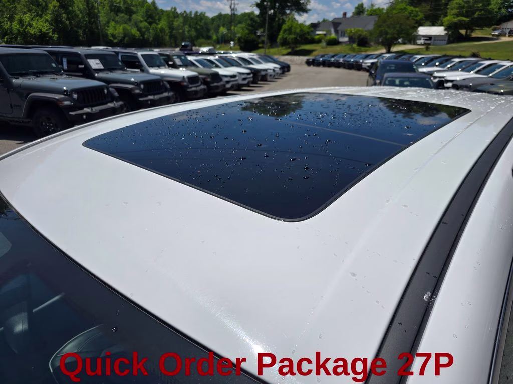2024 Bright White Clearcoat Chrysler Pacifica Limited FWD Van
