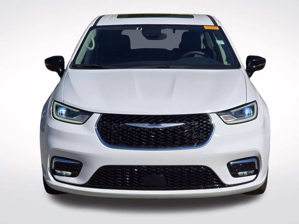 2024 Bright White Clearcoat Chrysler Pacifica Limited FWD Van