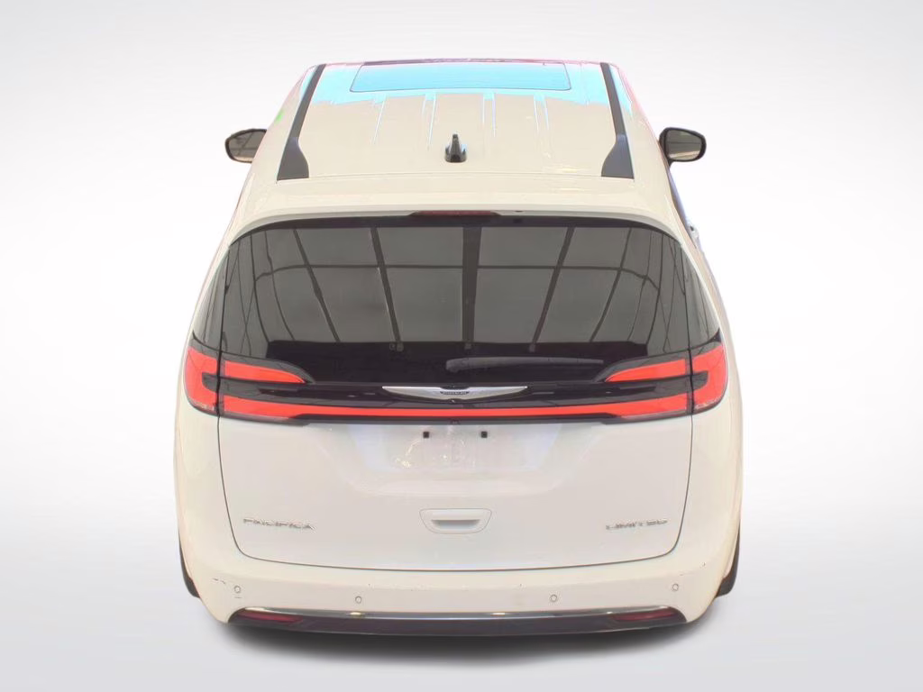 2024 Bright White Clearcoat Chrysler Pacifica Limited FWD Van