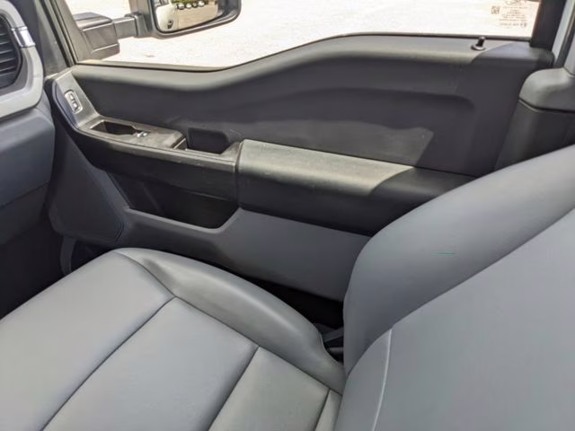 2023 Oxford White Ford Super Duty F-250 SRW XL 4X4 Truck