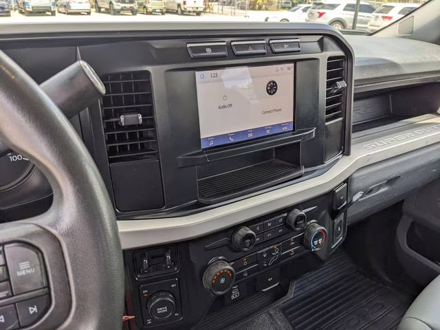 2023 Oxford White Ford Super Duty F-250 SRW XL 4X4 Truck