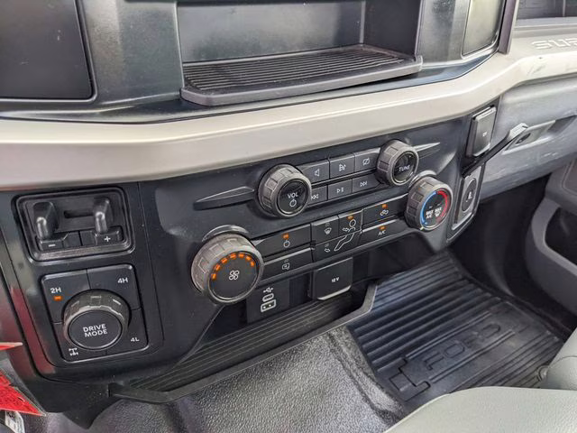 2023 Oxford White Ford Super Duty F-250 SRW XL 4X4 Truck