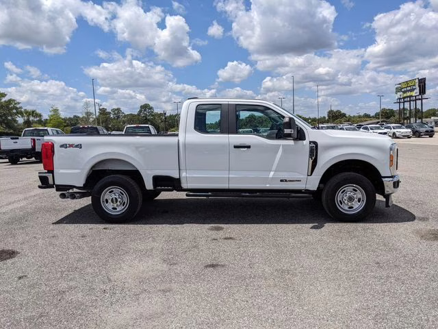 2023 Oxford White Ford Super Duty F-250 SRW XL 4X4 Truck