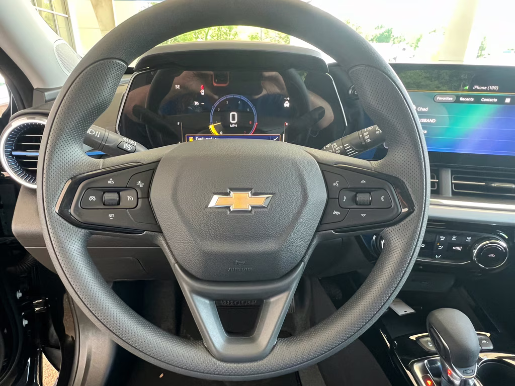 2026 Mosaic Black Metallic Chevrolet Trax LT FWD SUV