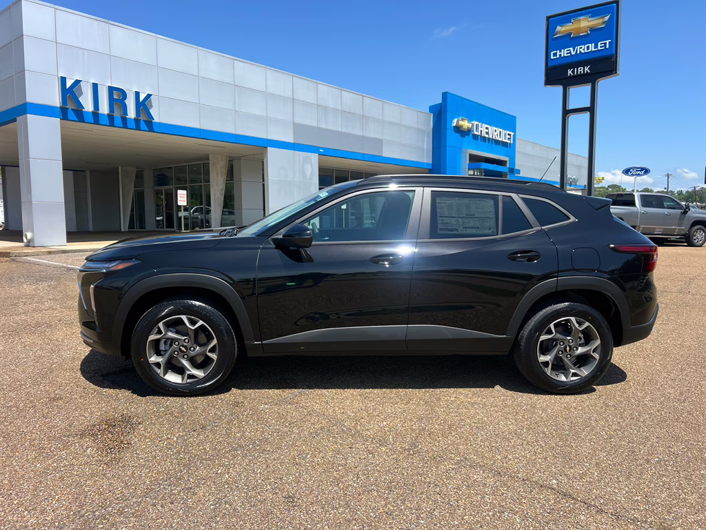 2026 Mosaic Black Metallic Chevrolet Trax LT FWD SUV