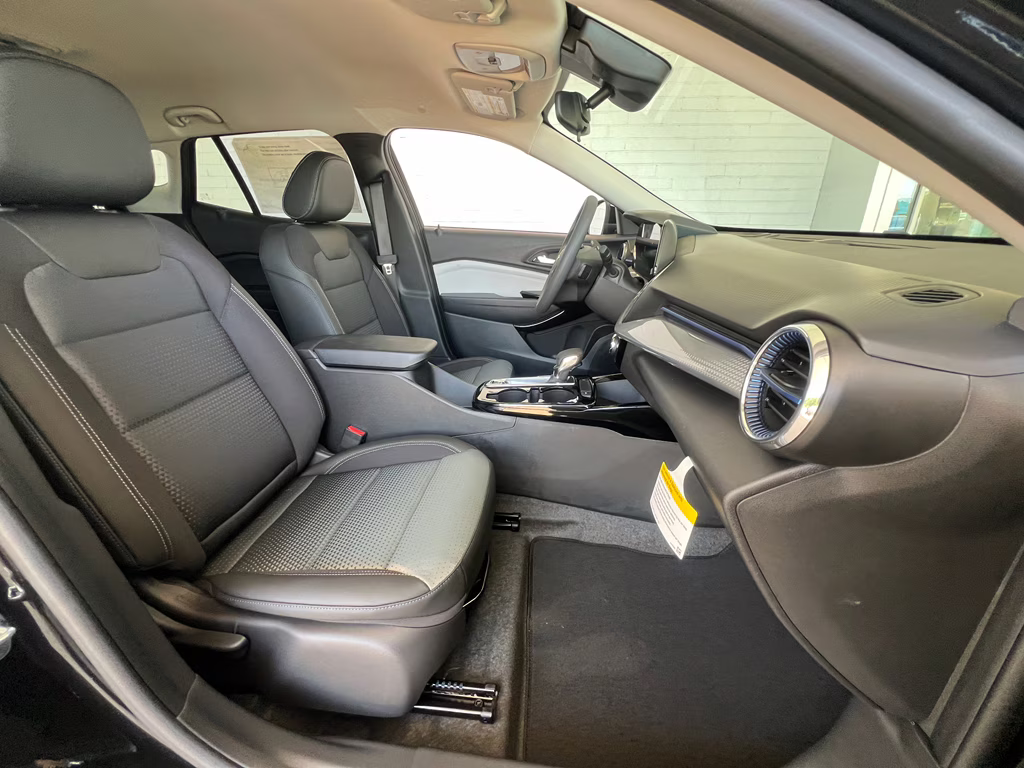 2026 Mosaic Black Metallic Chevrolet Trax LT FWD SUV