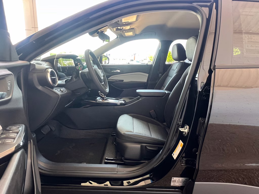 2026 Mosaic Black Metallic Chevrolet Trax LT FWD SUV