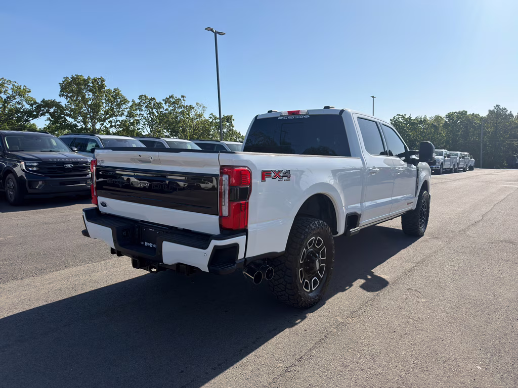2025 Star White Metallic Tri-Coat Ford Super Duty F-250 SRW Platinum 4X4 Truck