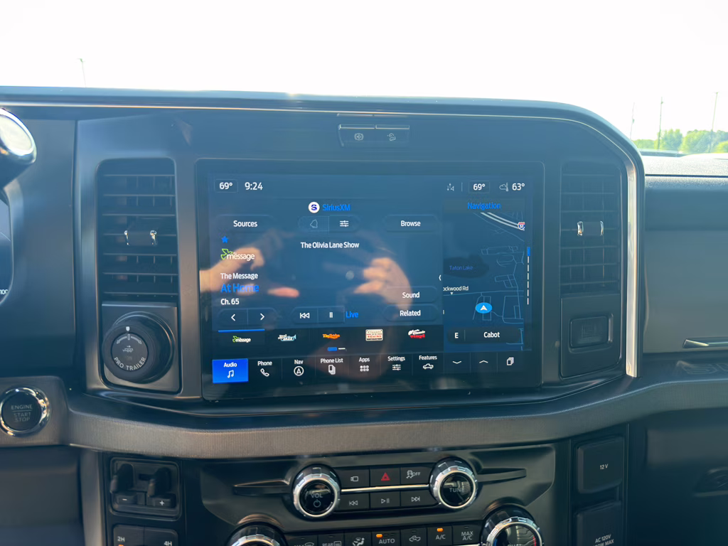 2025 Star White Metallic Tri-Coat Ford Super Duty F-250 SRW Platinum 4X4 Truck