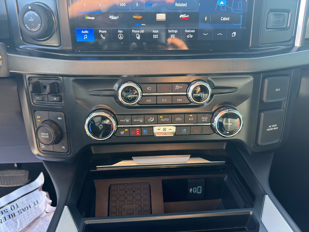 2025 Star White Metallic Tri-Coat Ford Super Duty F-250 SRW Platinum 4X4 Truck