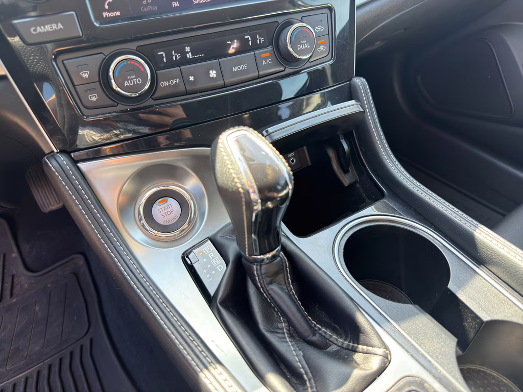 2023 Pearl White Tricoat Nissan Maxima SV FWD Sedan