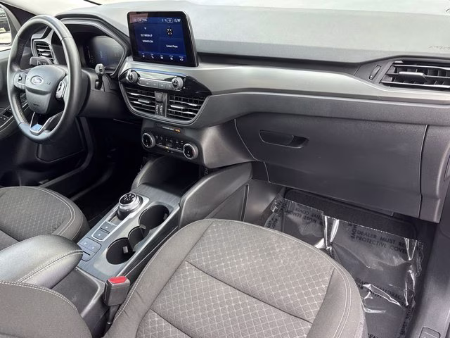 2024 Oxford White Ford Escape Active FWD SUV