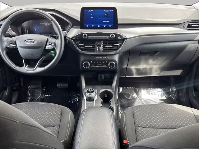 2024 Oxford White Ford Escape Active FWD SUV