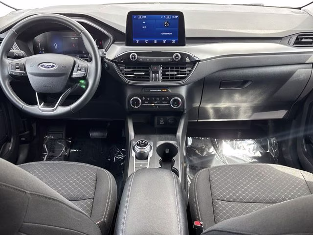 2024 Oxford White Ford Escape Active FWD SUV