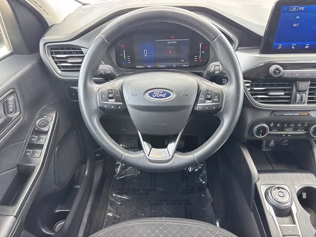 2024 Oxford White Ford Escape Active FWD SUV