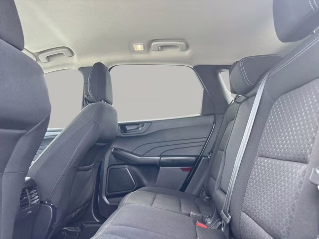 2024 Oxford White Ford Escape Active FWD SUV