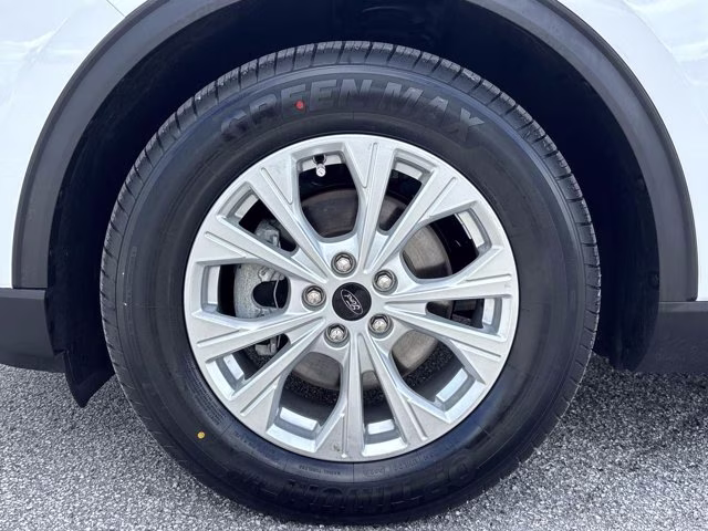 2024 Oxford White Ford Escape Active FWD SUV