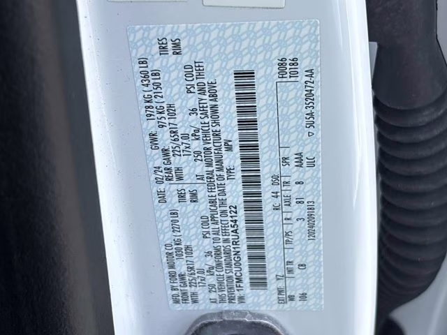 2024 Oxford White Ford Escape Active FWD SUV