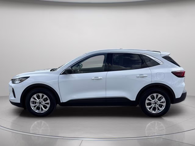 2024 Oxford White Ford Escape Active FWD SUV
