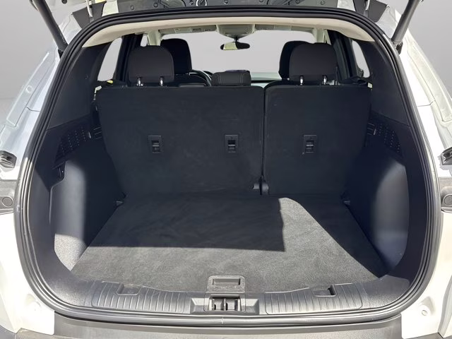 2024 Oxford White Ford Escape Active FWD SUV