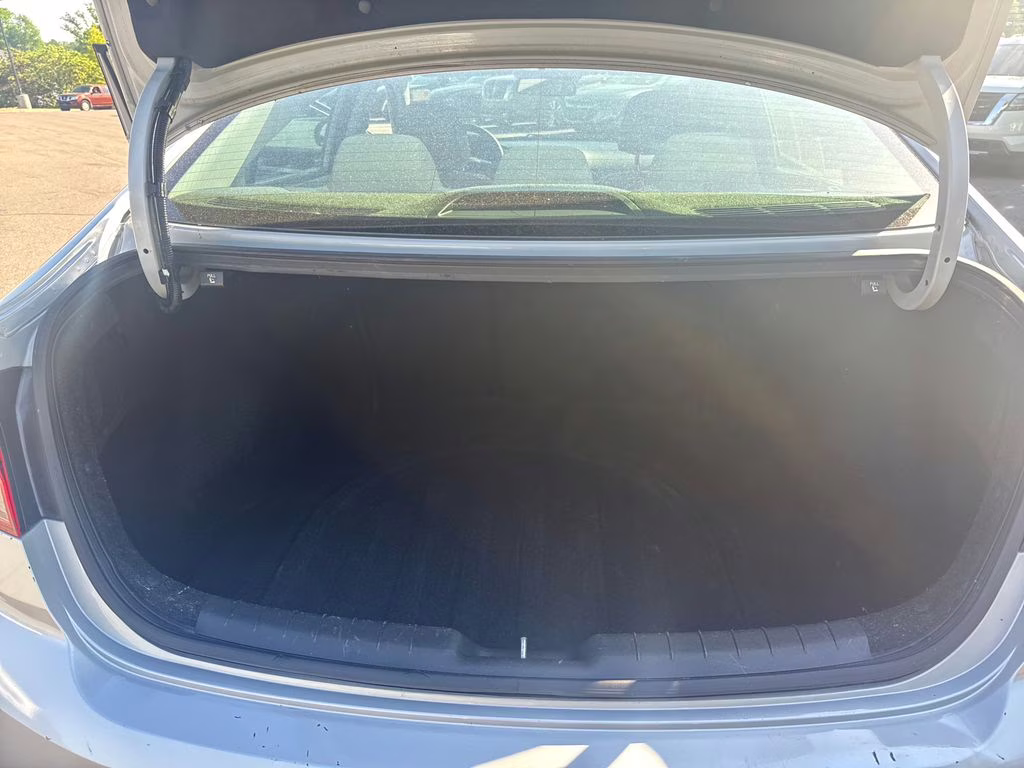 2019 Symphony Silver Hyundai Elantra SEL FWD Sedan