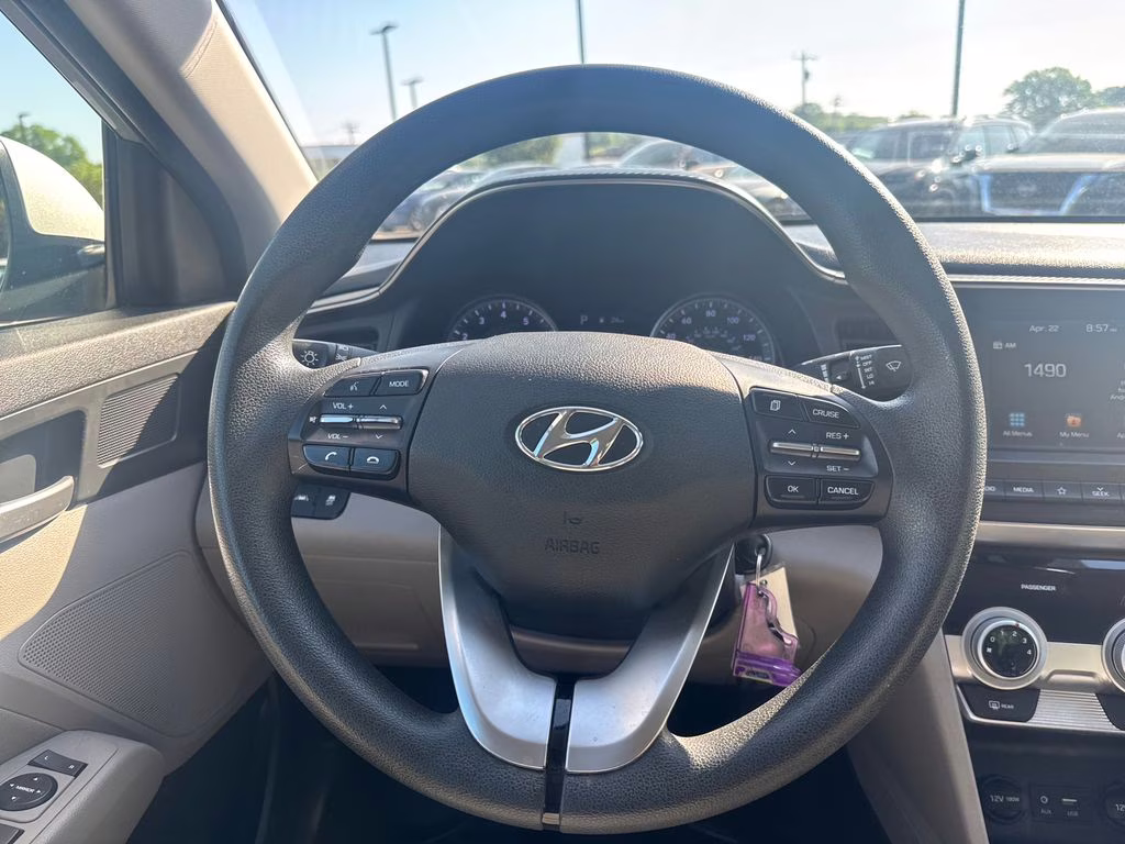 2019 Symphony Silver Hyundai Elantra SEL FWD Sedan