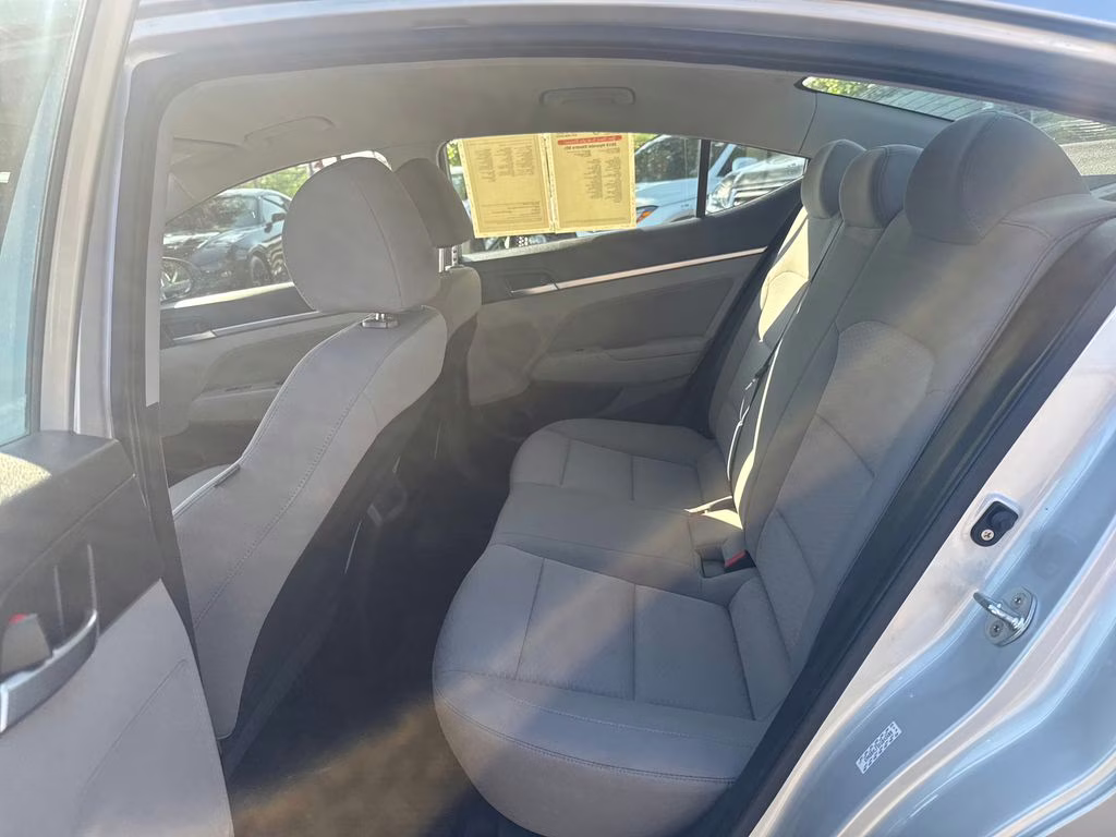 2019 Symphony Silver Hyundai Elantra SEL FWD Sedan