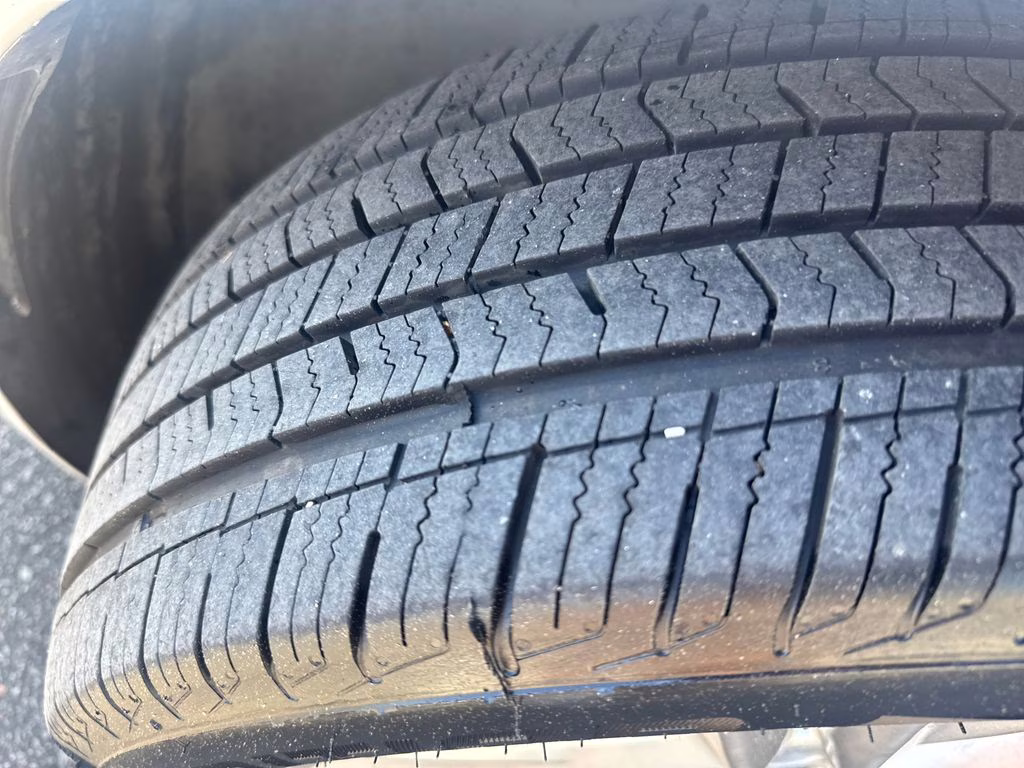 2019 Symphony Silver Hyundai Elantra SEL FWD Sedan