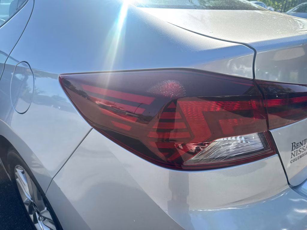2019 Symphony Silver Hyundai Elantra SEL FWD Sedan
