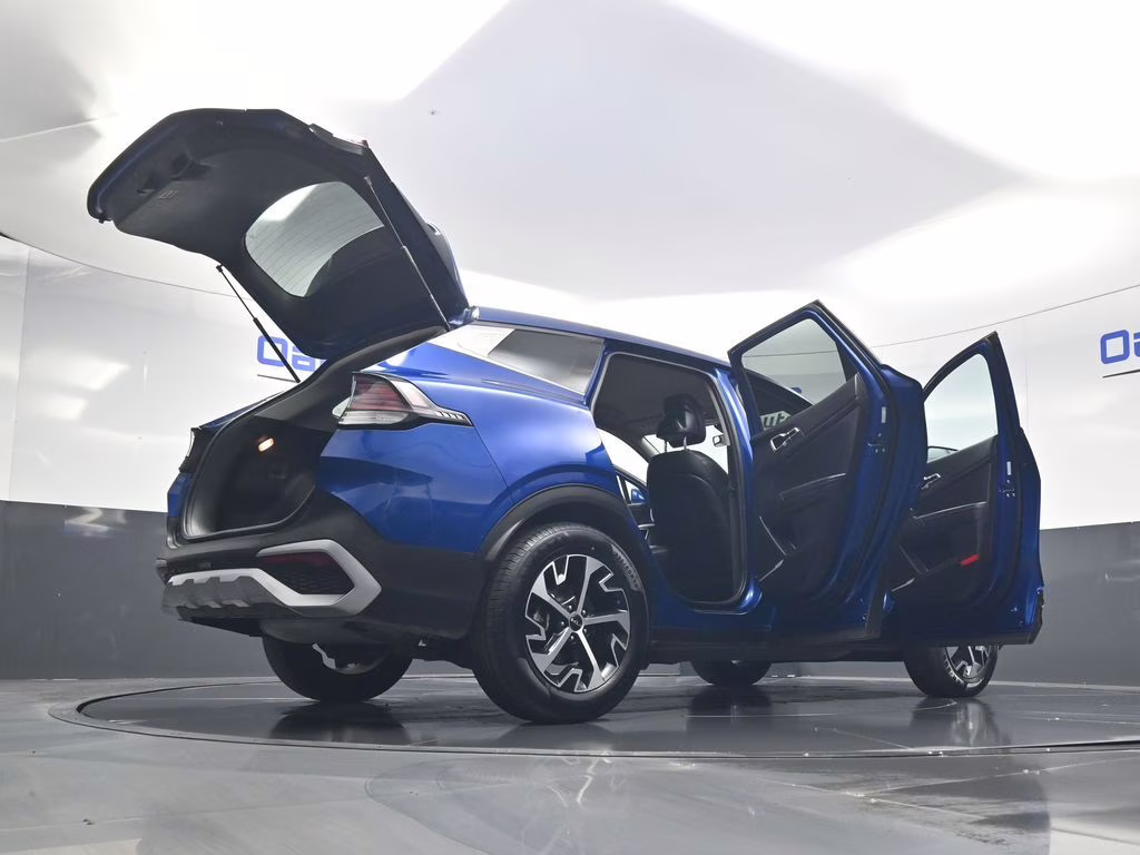 2025 Sapphire Blue Kia Sportage EX FWD SUV
