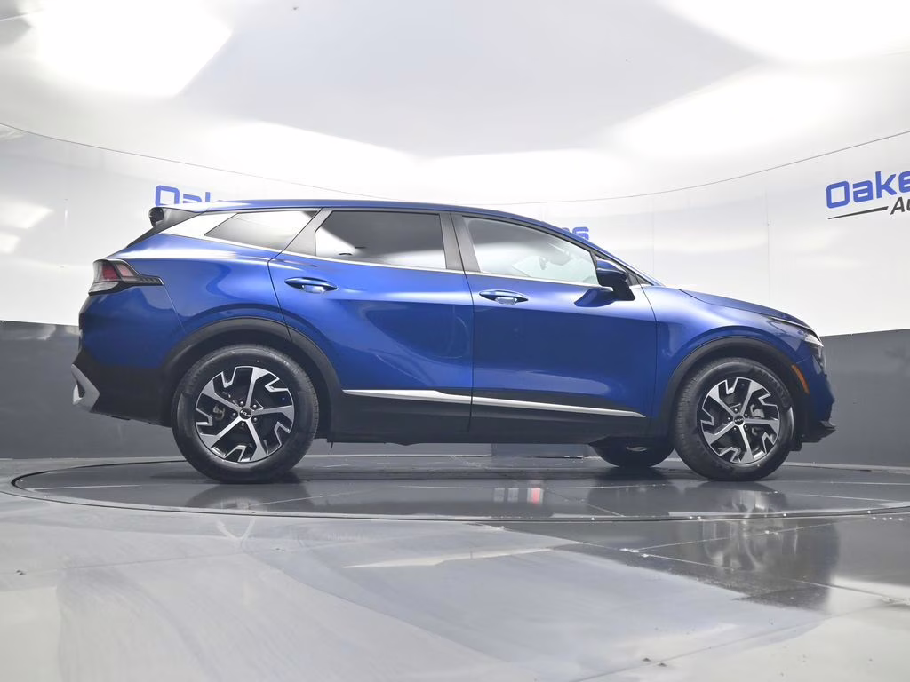 2025 Sapphire Blue Kia Sportage EX FWD SUV