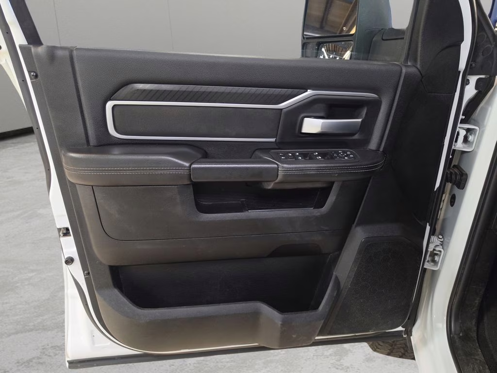 2025 Bright White Clearcoat Ram 2500 Big Horn 4X4 Truck