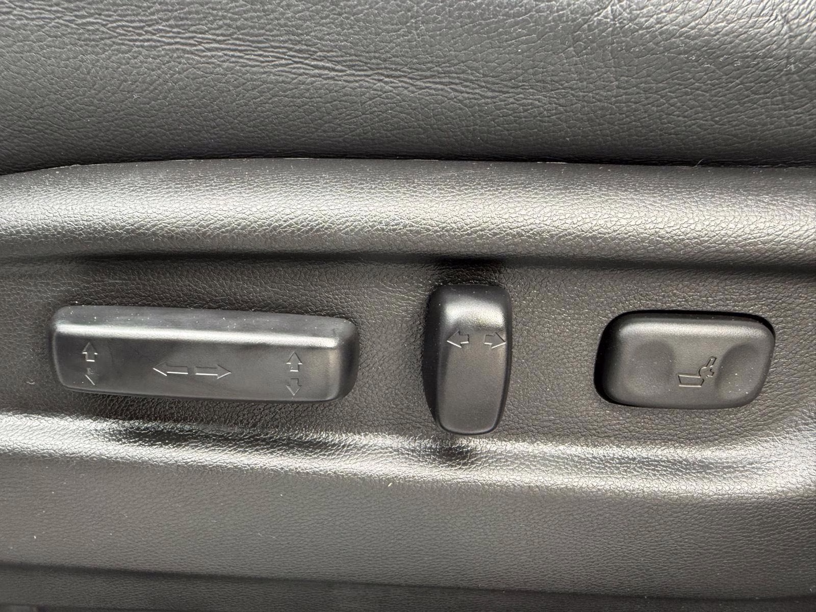 2022 Platinum White Pearl Honda Pilot TrailSport AWD SUV