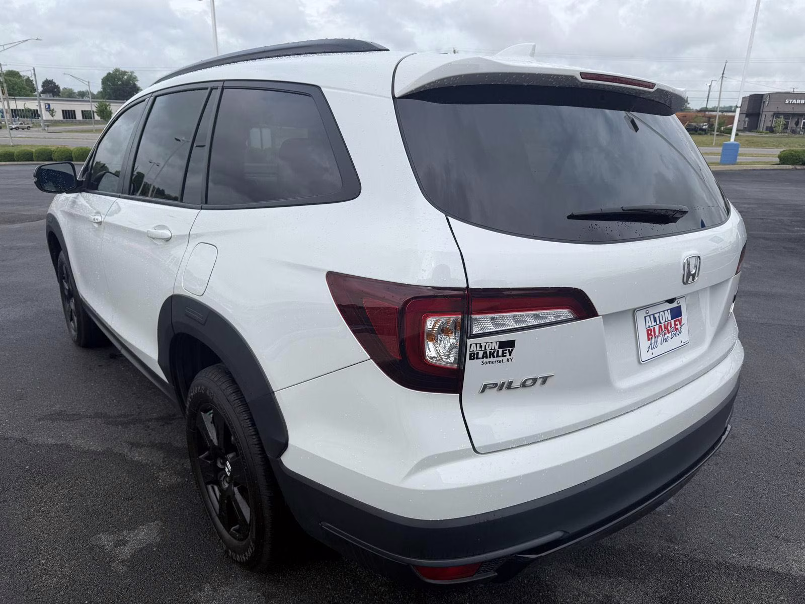 2022 Platinum White Pearl Honda Pilot TrailSport AWD SUV