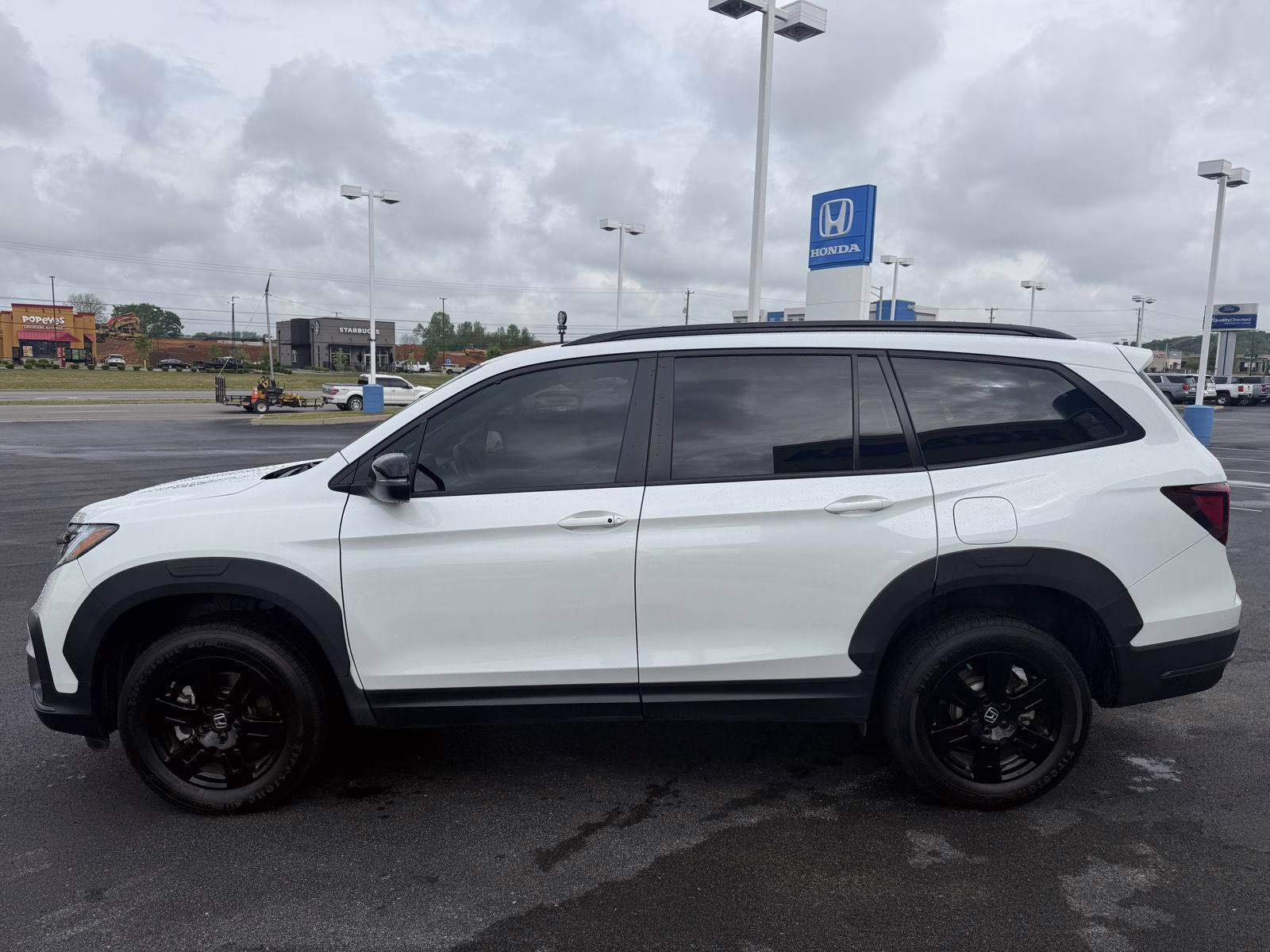 2022 Platinum White Pearl Honda Pilot TrailSport AWD SUV