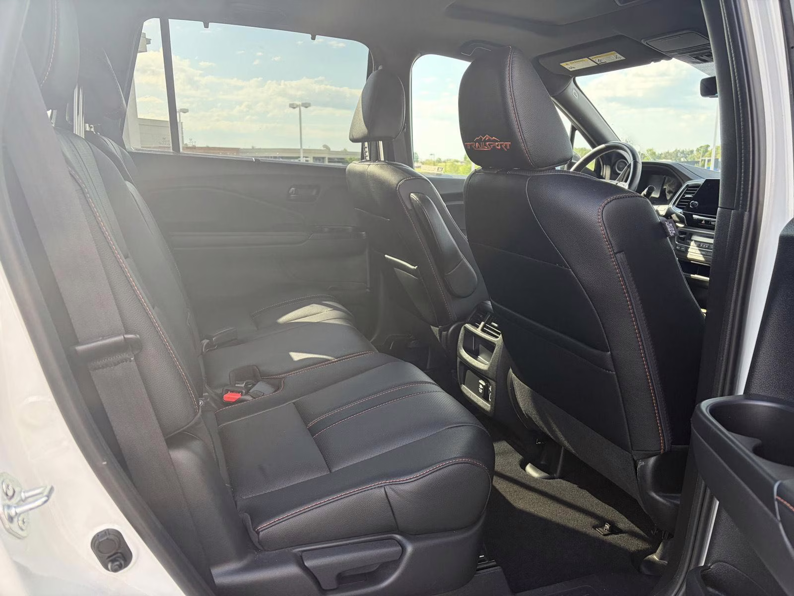 2022 Platinum White Pearl Honda Passport TrailSport AWD SUV