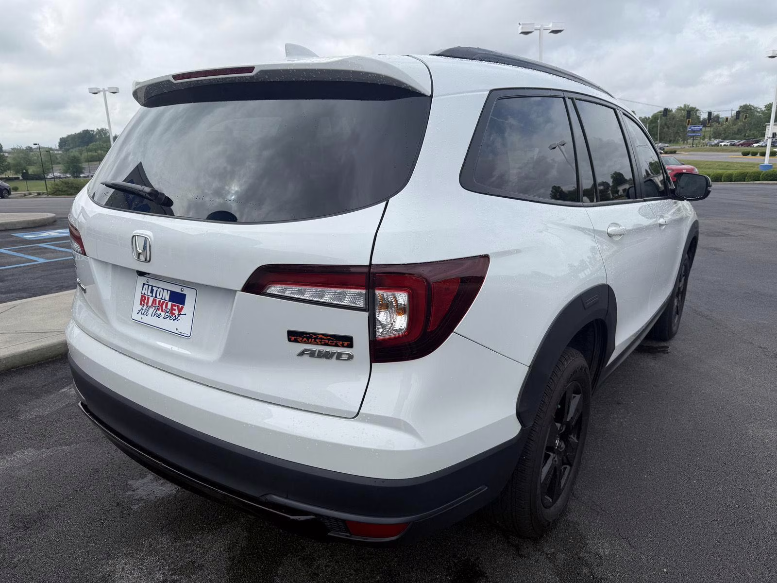 2022 Platinum White Pearl Honda Pilot TrailSport AWD SUV