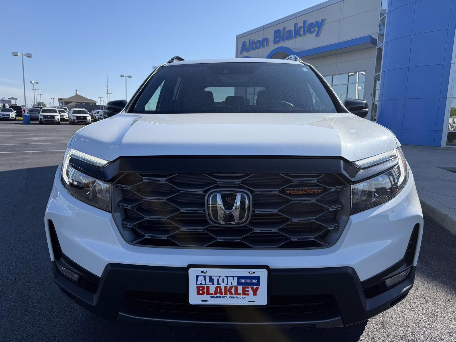 2022 Platinum White Pearl Honda Passport TrailSport AWD SUV