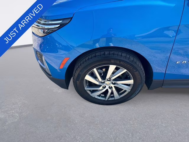 2024 Riptide Blue Chevrolet Equinox LT FWD SUV