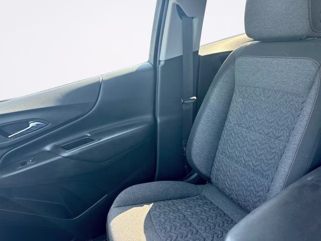 2024 Riptide Blue Chevrolet Equinox LT FWD SUV