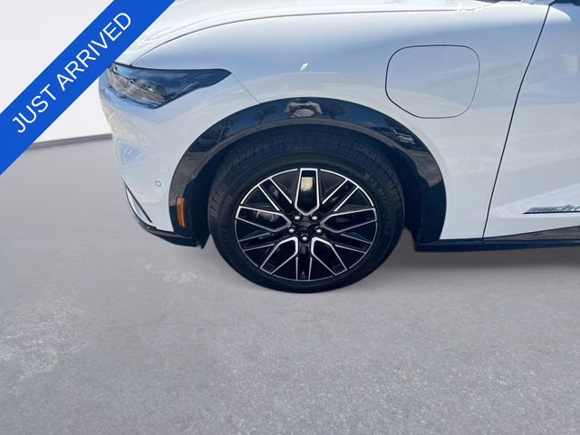 2024 White Metallic Ford Mustang Mach-E Premium RWD SUV