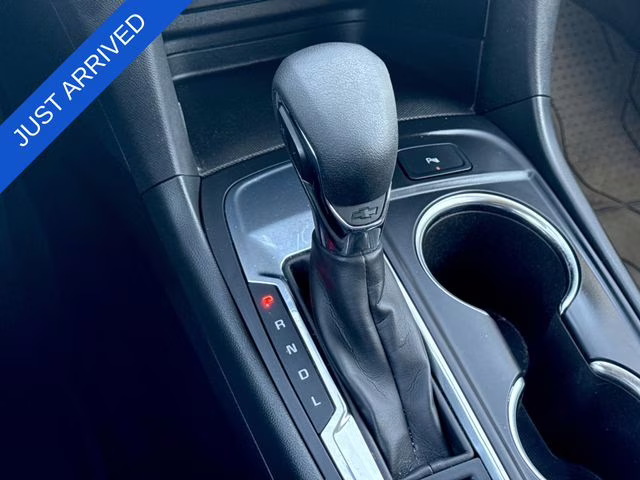2024 Riptide Blue Chevrolet Equinox LT FWD SUV