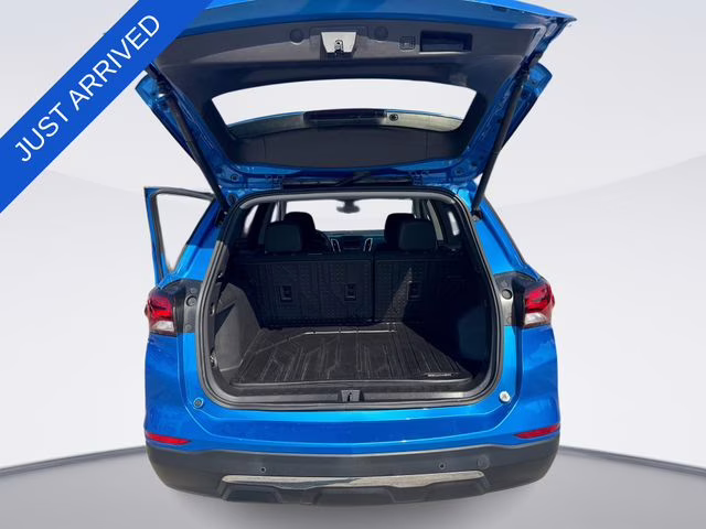 2024 Riptide Blue Chevrolet Equinox LT FWD SUV