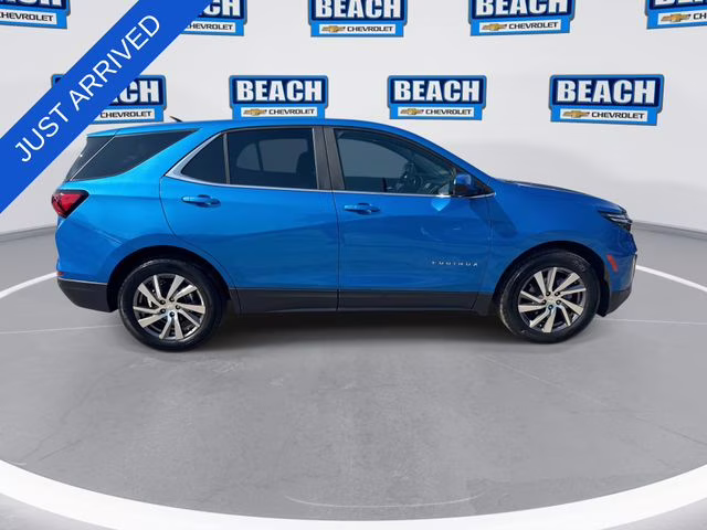 2024 Riptide Blue Chevrolet Equinox LT FWD SUV