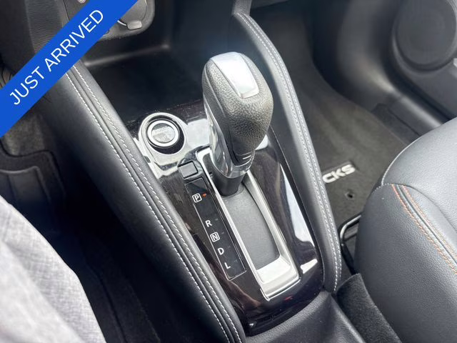2019 Brilliant Silver Metallic Nissan Kicks SR FWD SUV