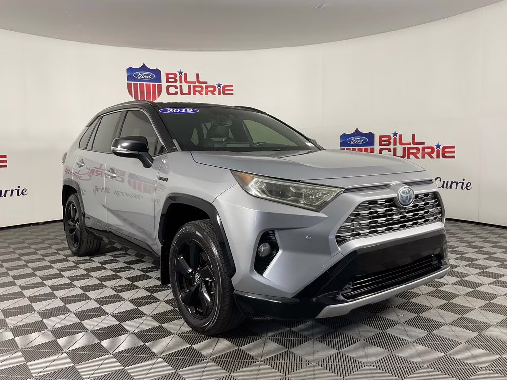 2019 Silver Sky Metallic Toyota RAV4 Hybrid XSE AWD SUV